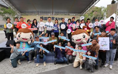 3月於桃園區藝文廣場辦理”客家文化日”活動，於都會區呈現精彩的客家藝文、工藝與美食內涵